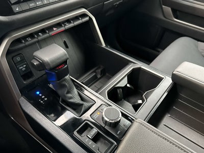 2026 Toyota SEQUOIA 4WD SR5