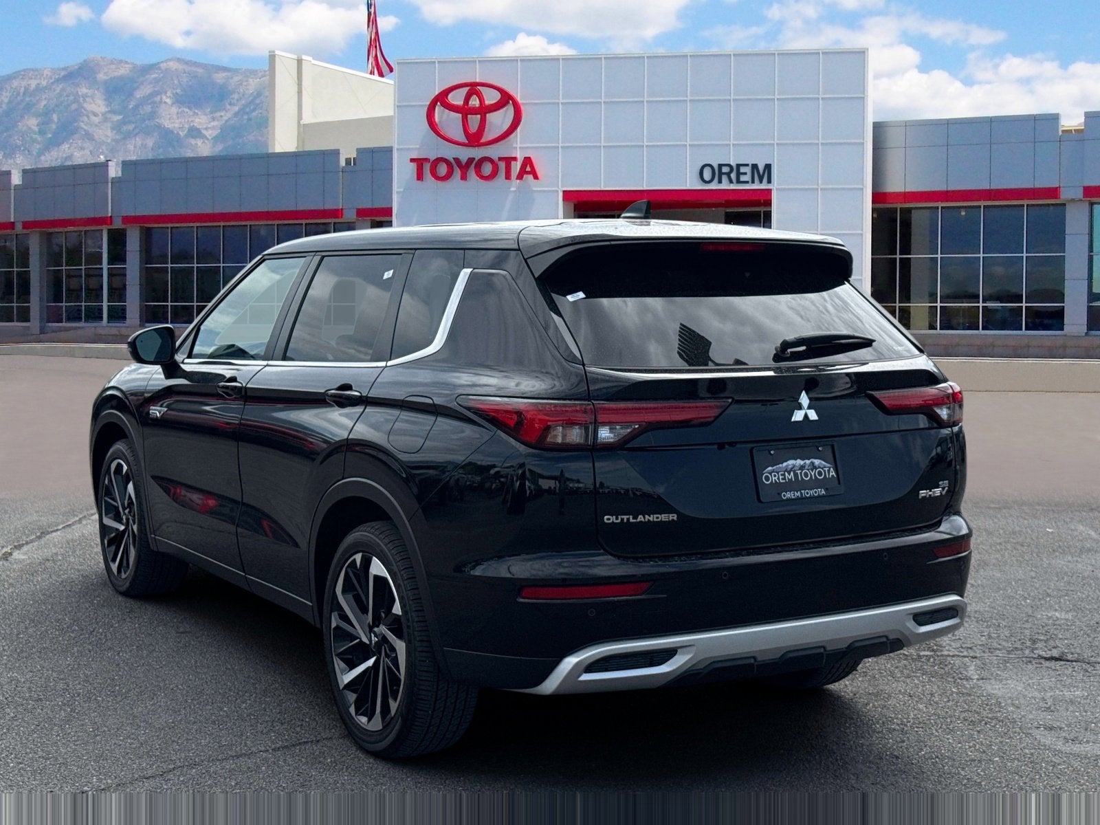 2025 Mitsubishi Outlander SE