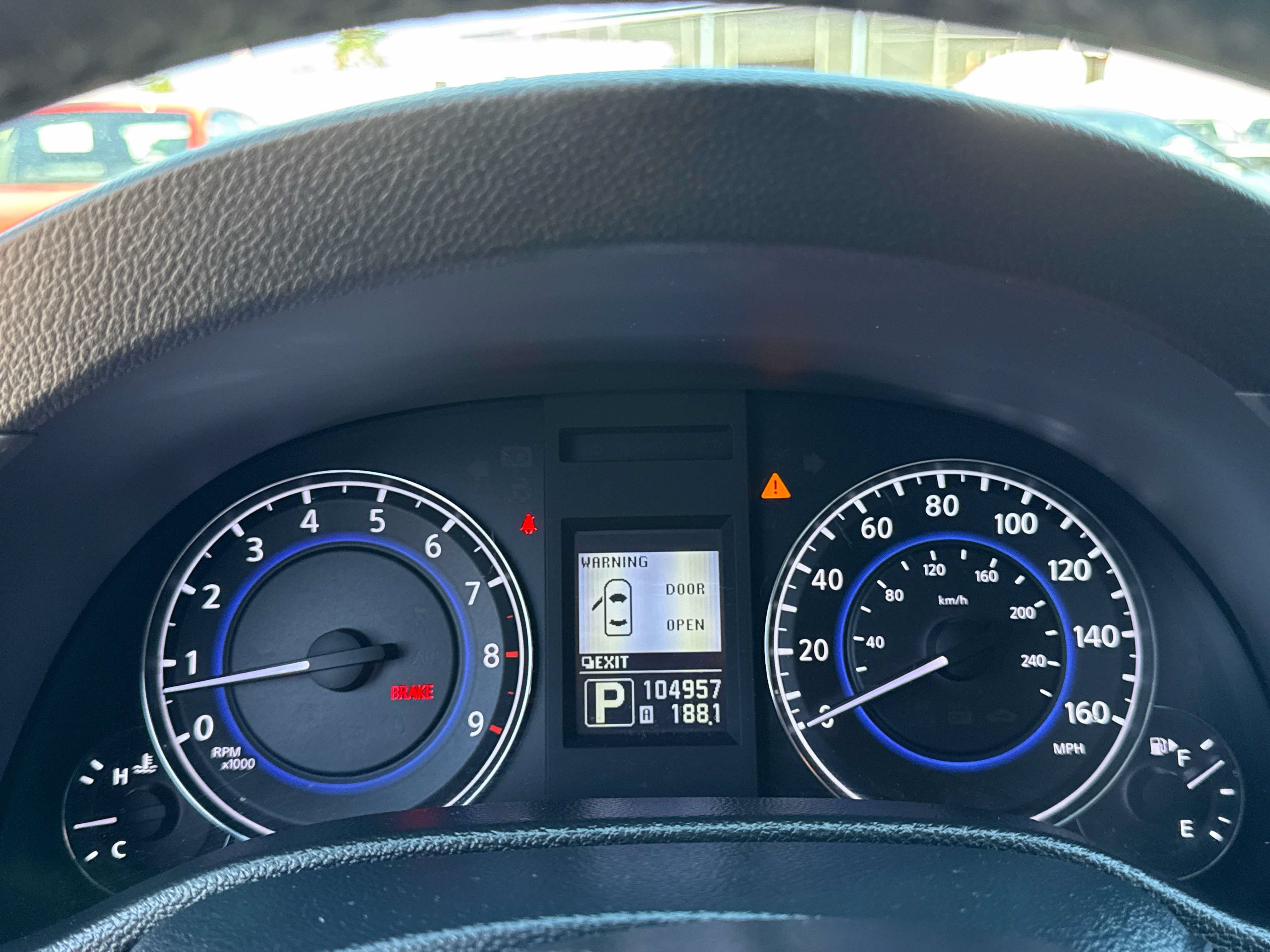 2013 INFINITI G37 x