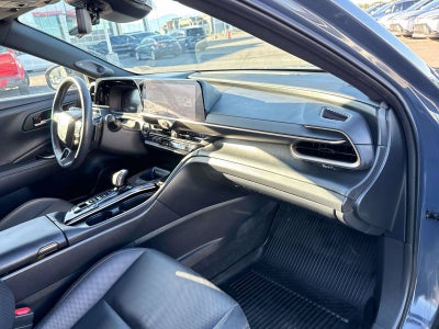 2025 Toyota Toyota Crown Signia Limited