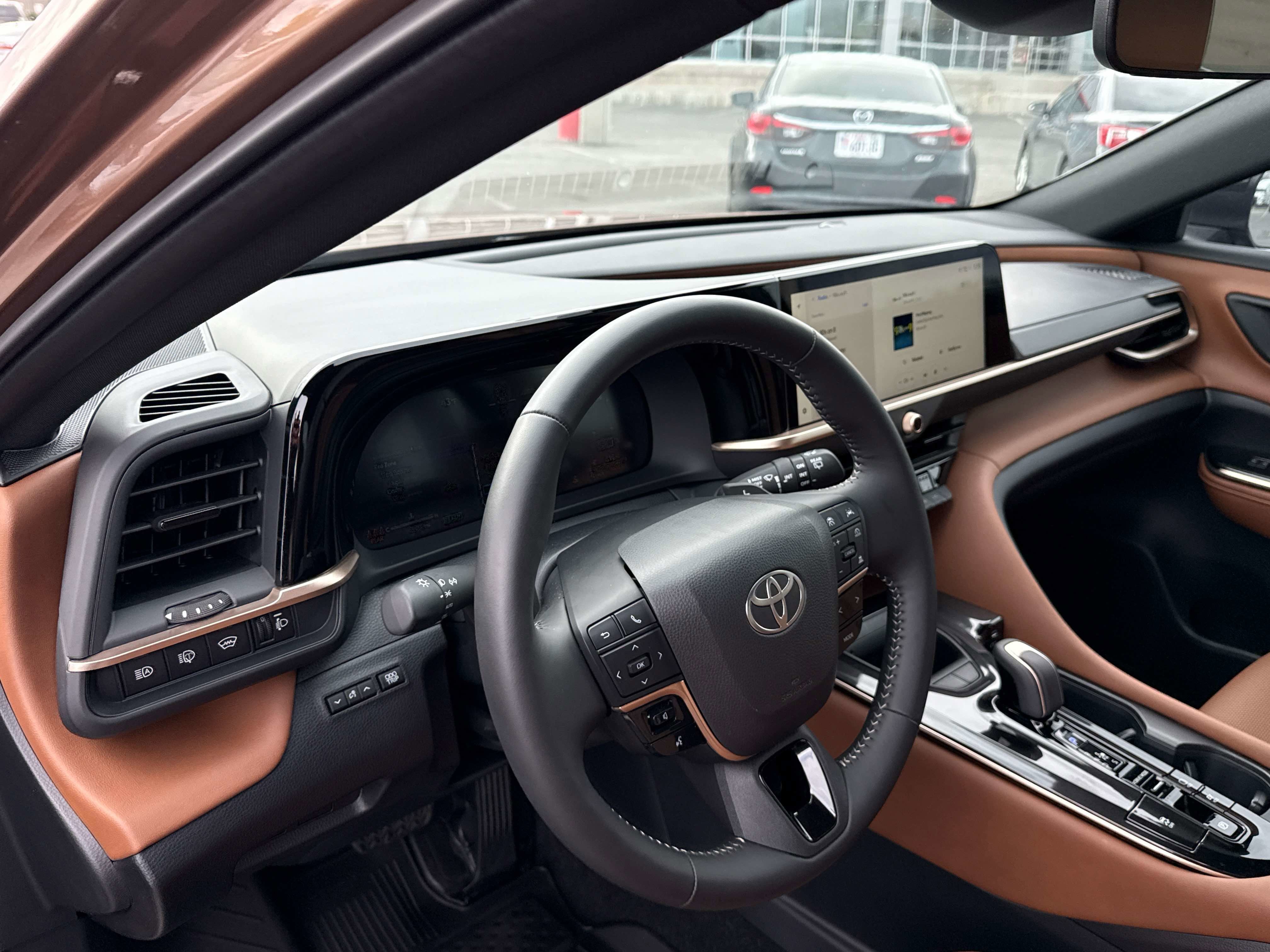 2026 Toyota CROWN SIGNIA XLE