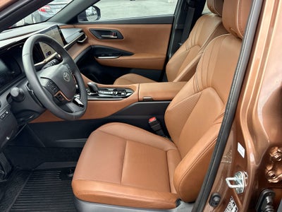 2026 Toyota CROWN SIGNIA XLE