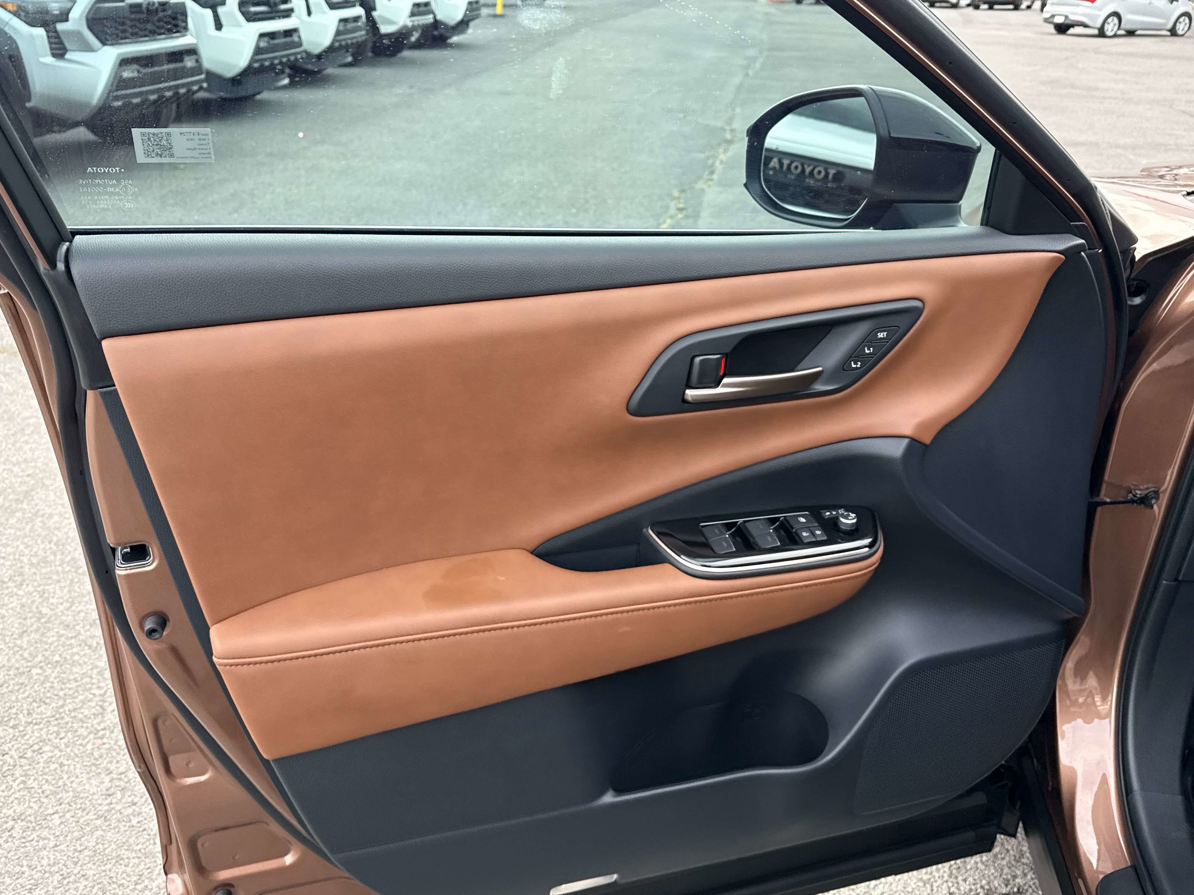 2026 Toyota CROWN SIGNIA XLE