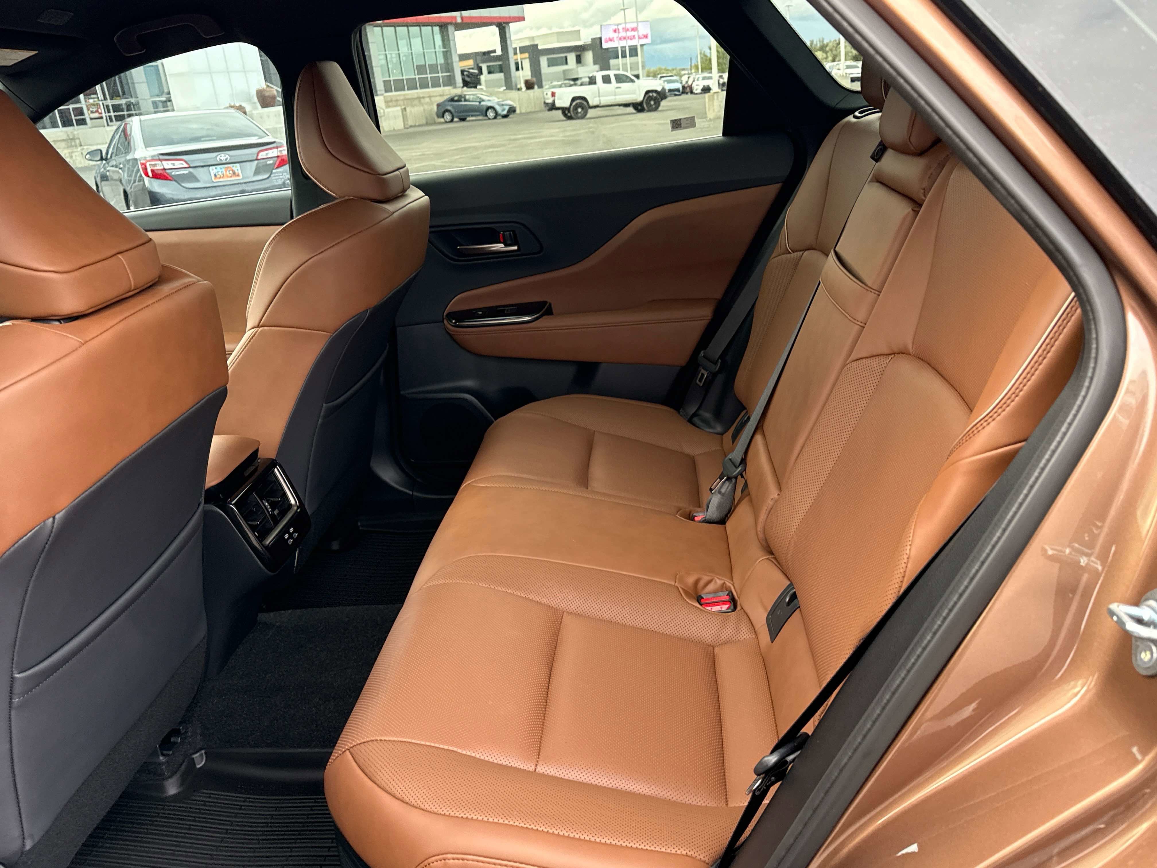 2026 Toyota CROWN SIGNIA XLE