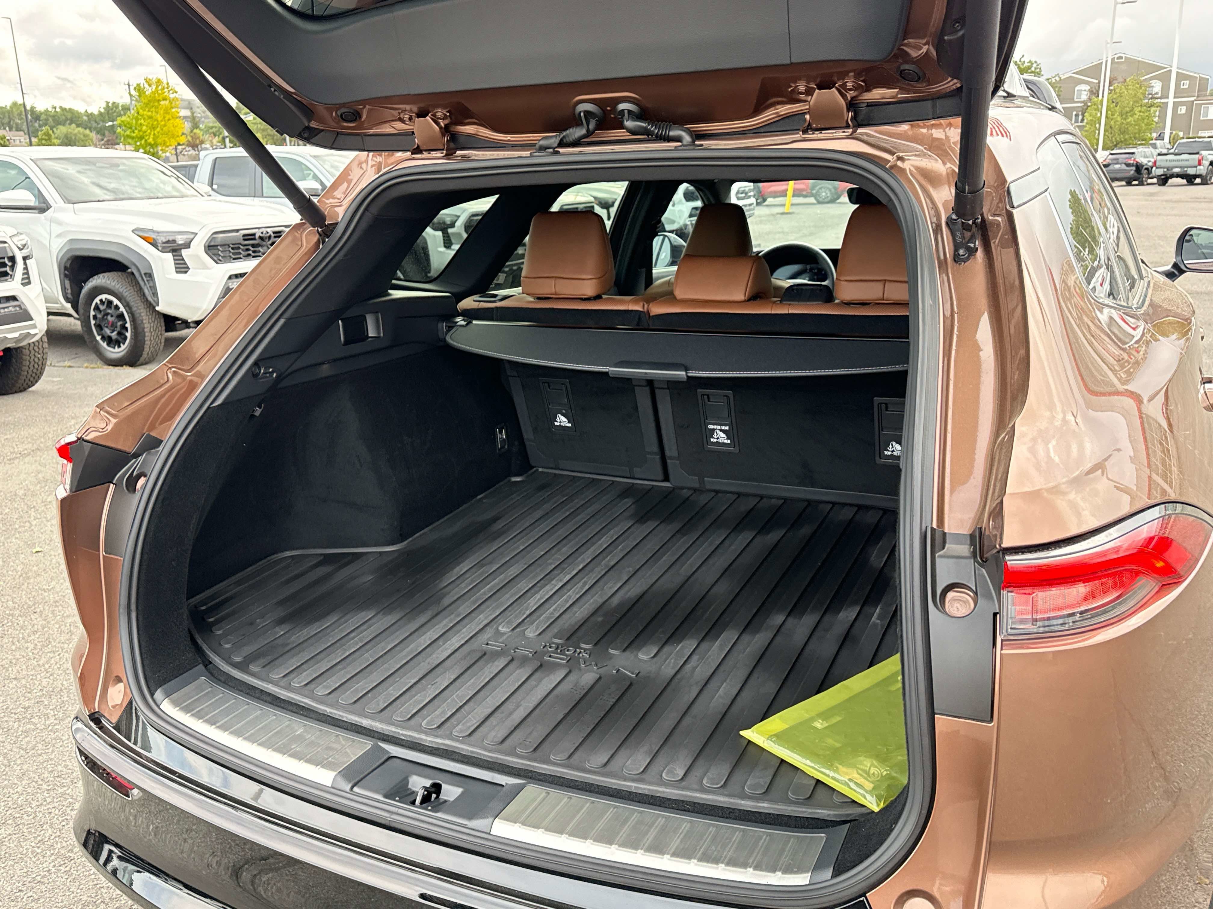 2026 Toyota CROWN SIGNIA XLE