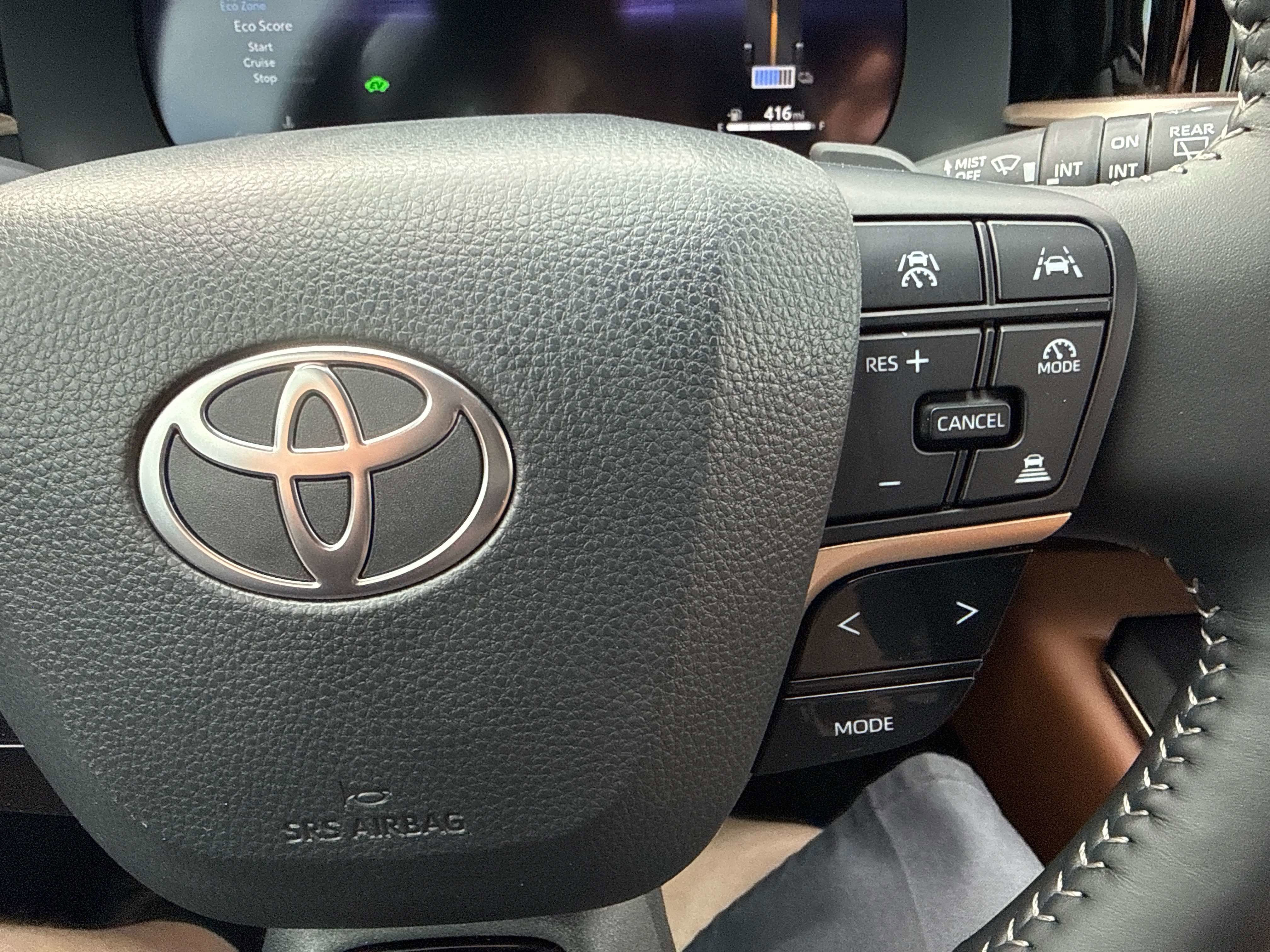 2026 Toyota CROWN SIGNIA XLE