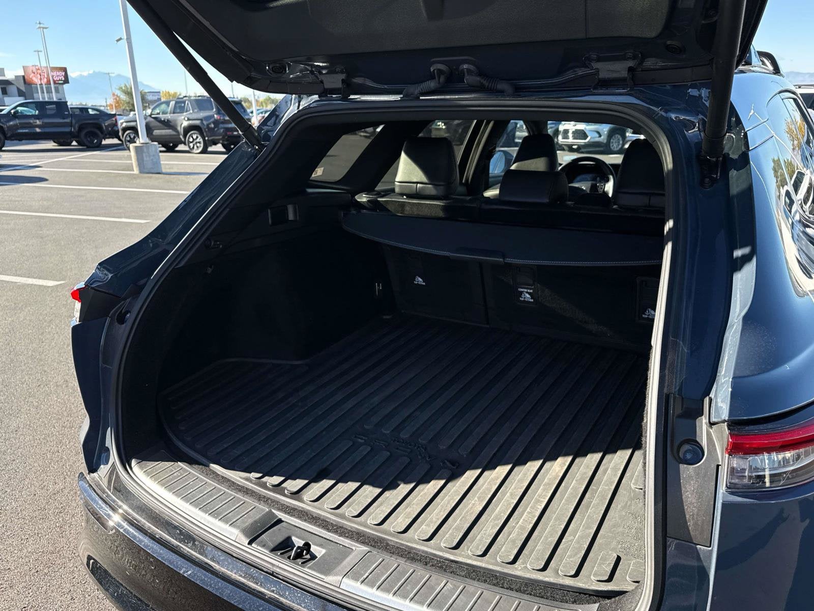 2025 Toyota Toyota Crown Signia Limited