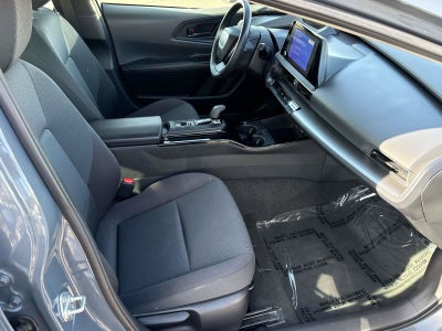2025 Toyota Prius LE
