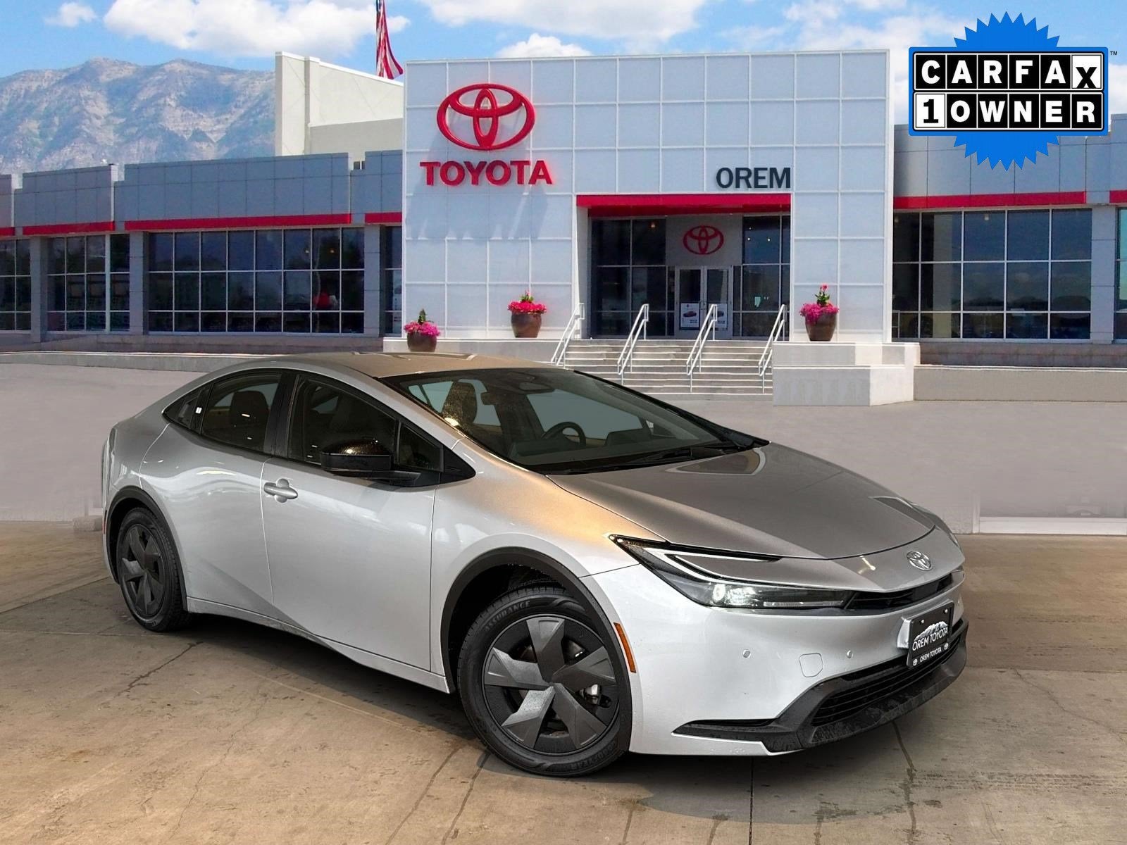 2025 Toyota Prius LE