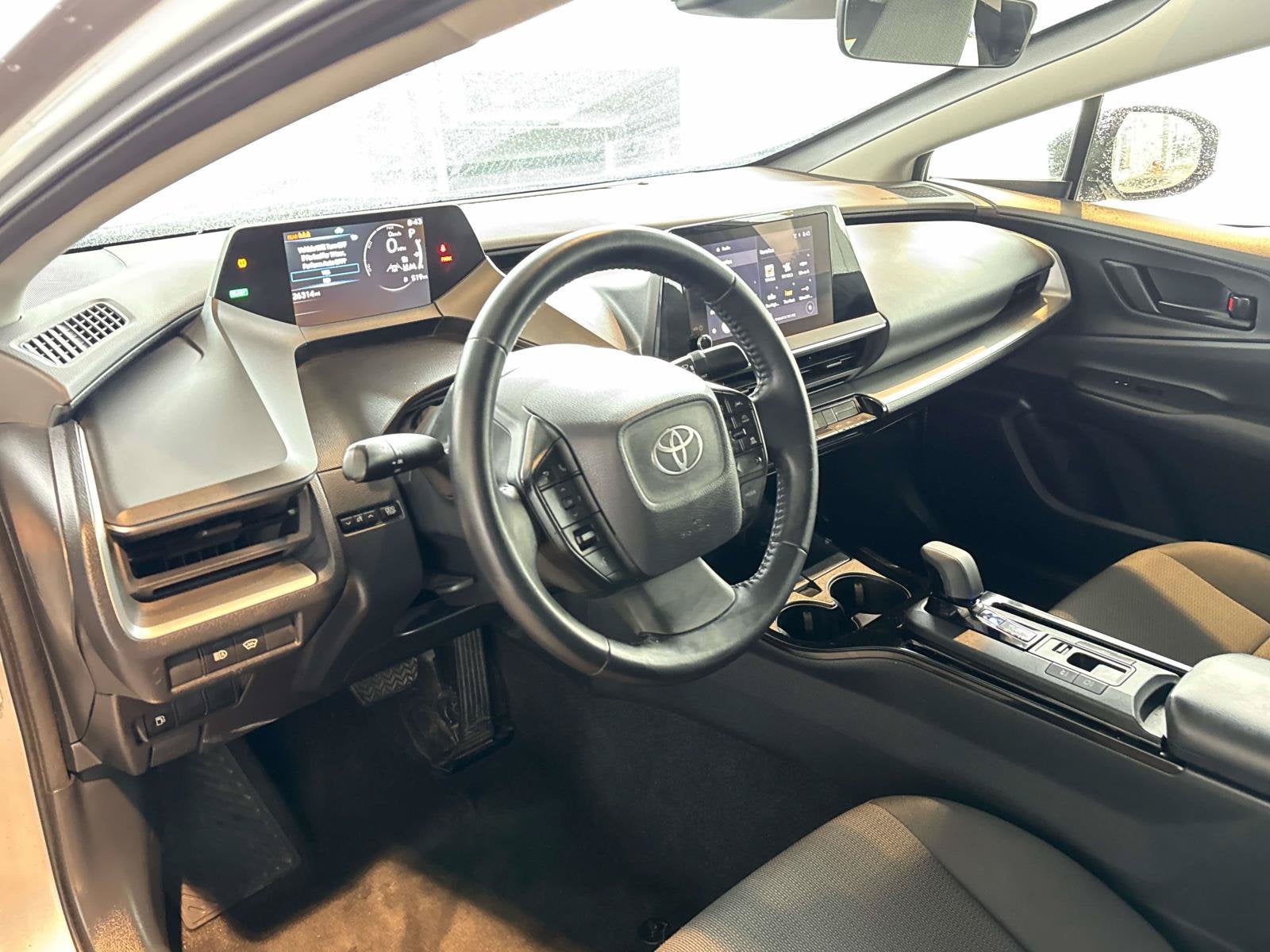 2025 Toyota Prius LE