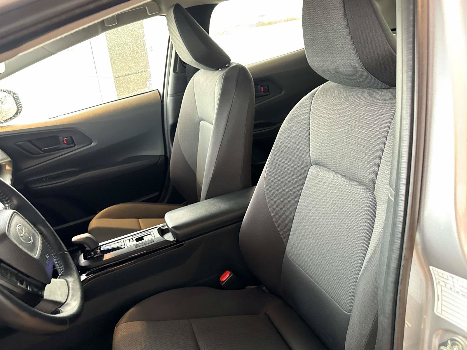 2025 Toyota Prius LE