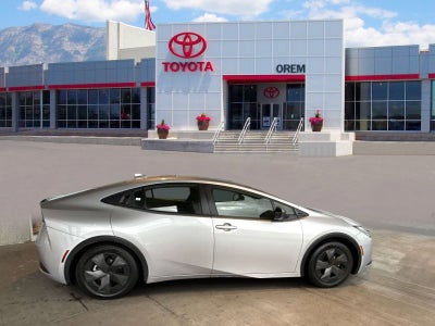 2025 Toyota Prius LE