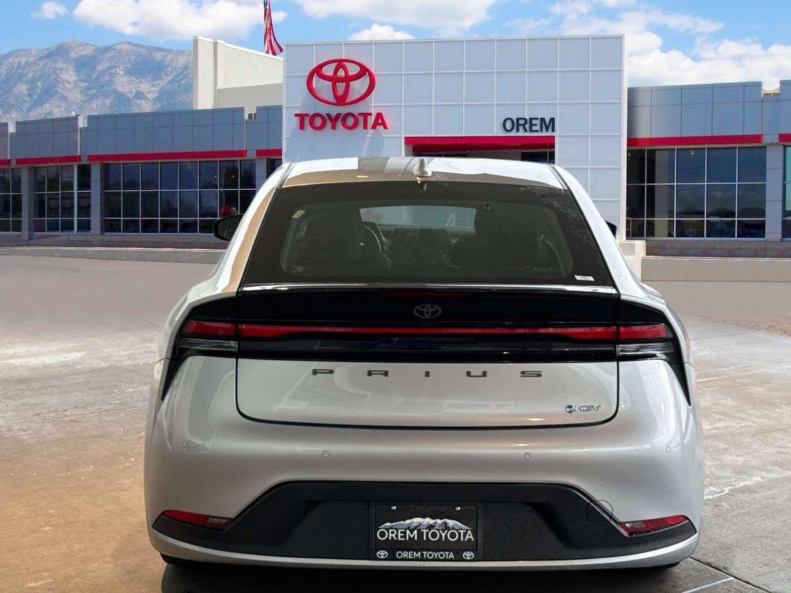 2025 Toyota Prius LE