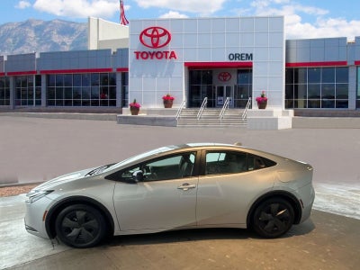2025 Toyota Prius LE