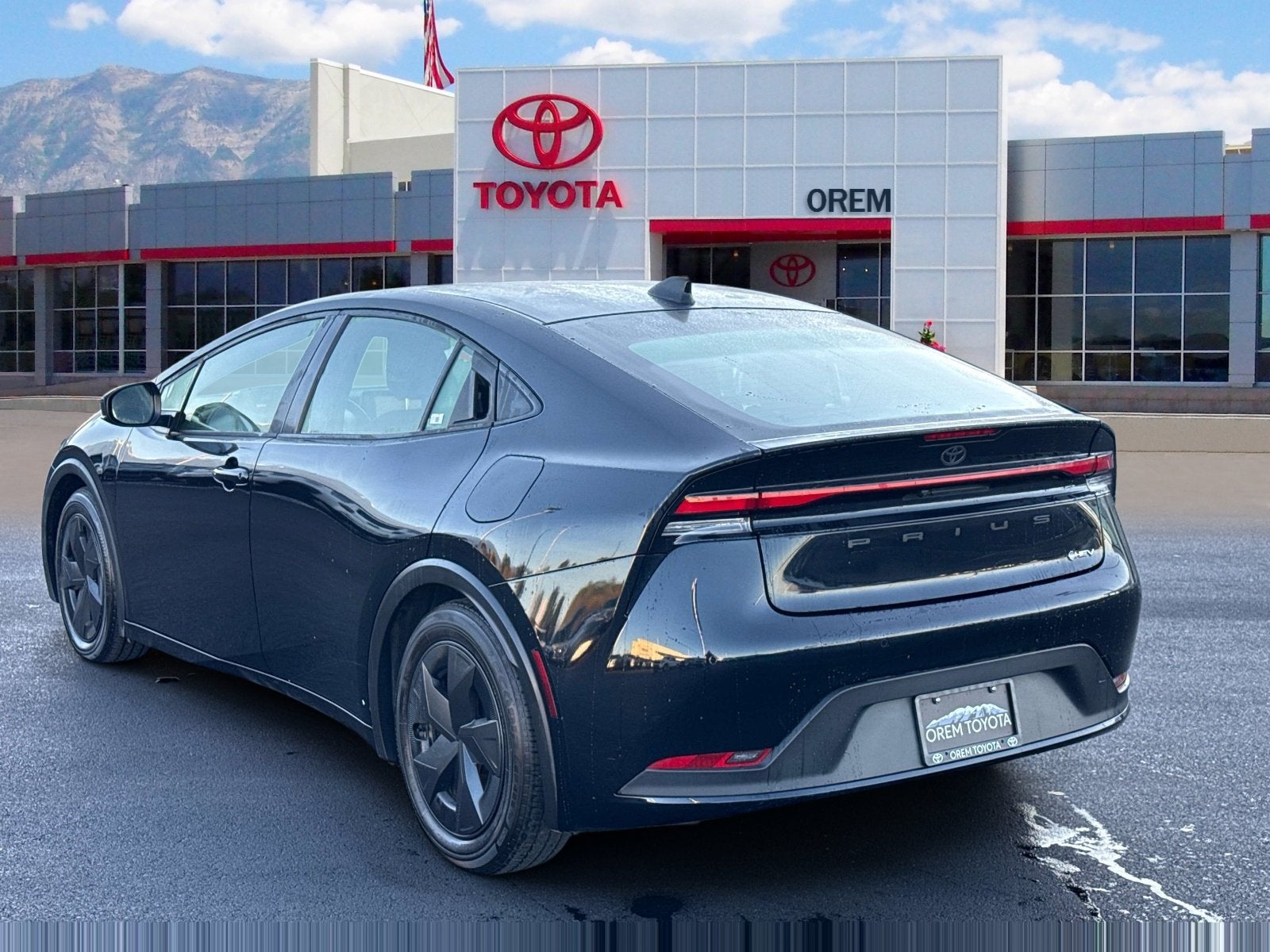 2025 Toyota Prius LE