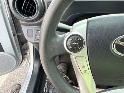 2013 Toyota PRIUS c Two
