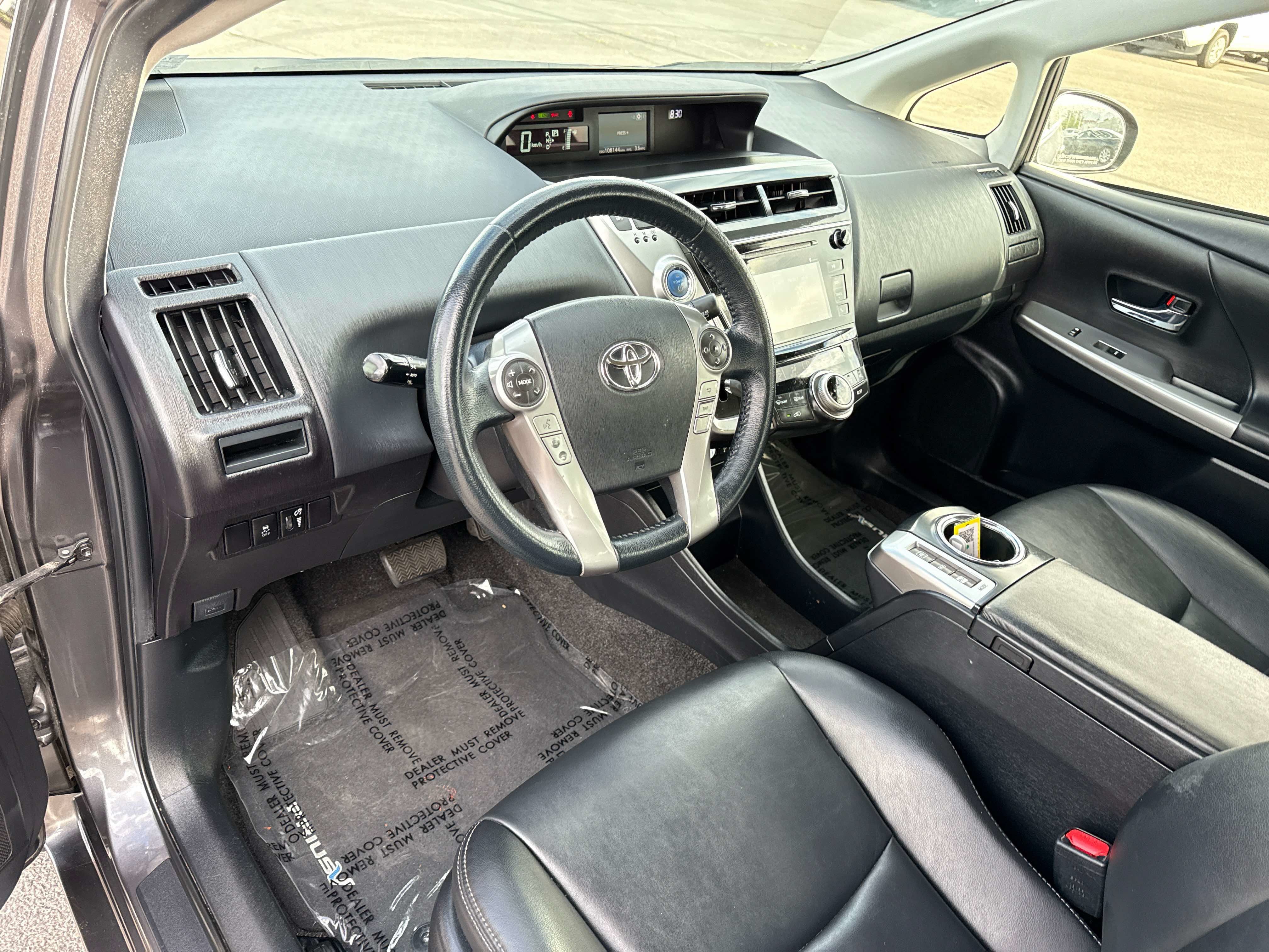 2016 Toyota Prius v Four