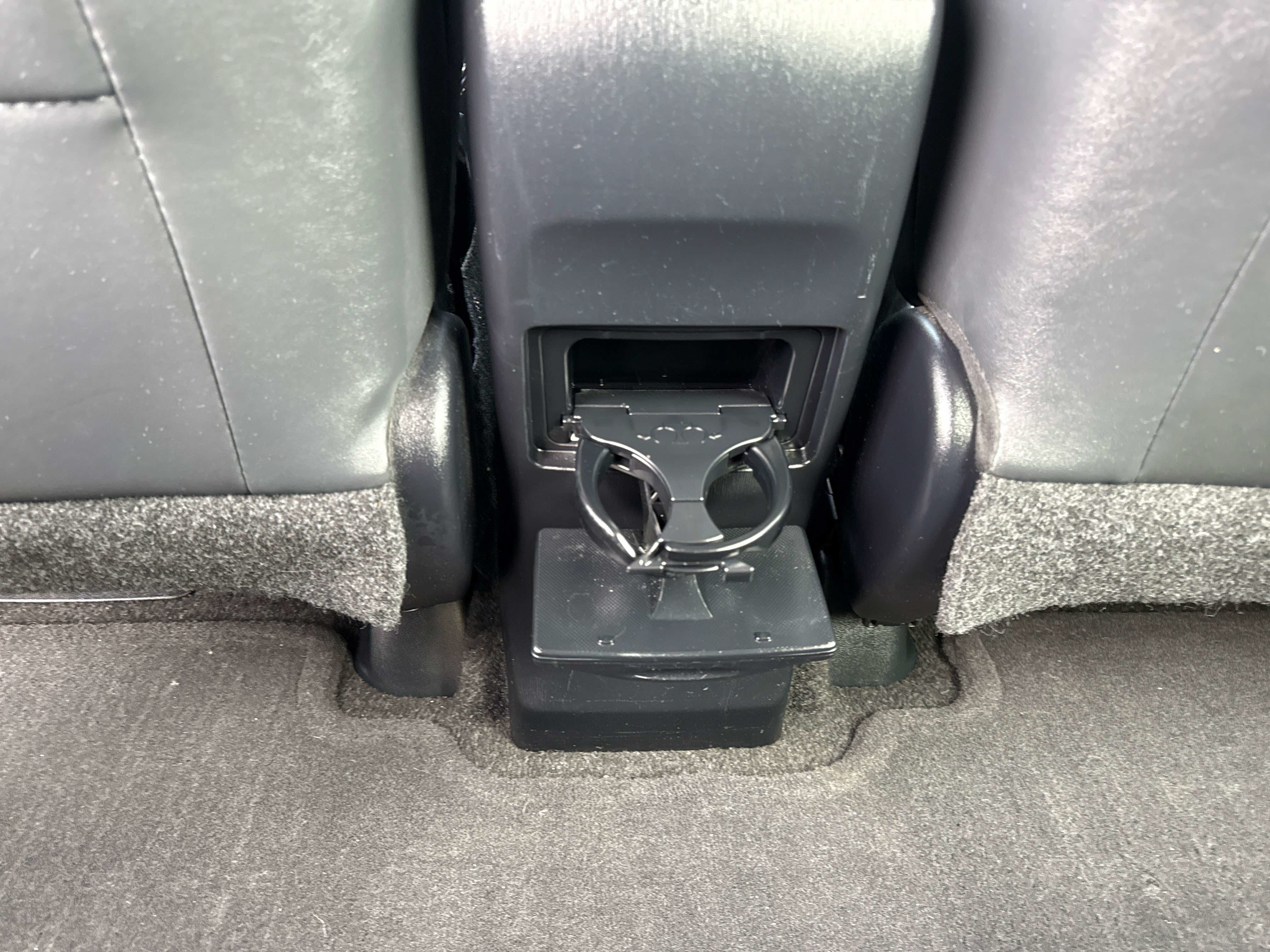 2016 Toyota Prius v Four