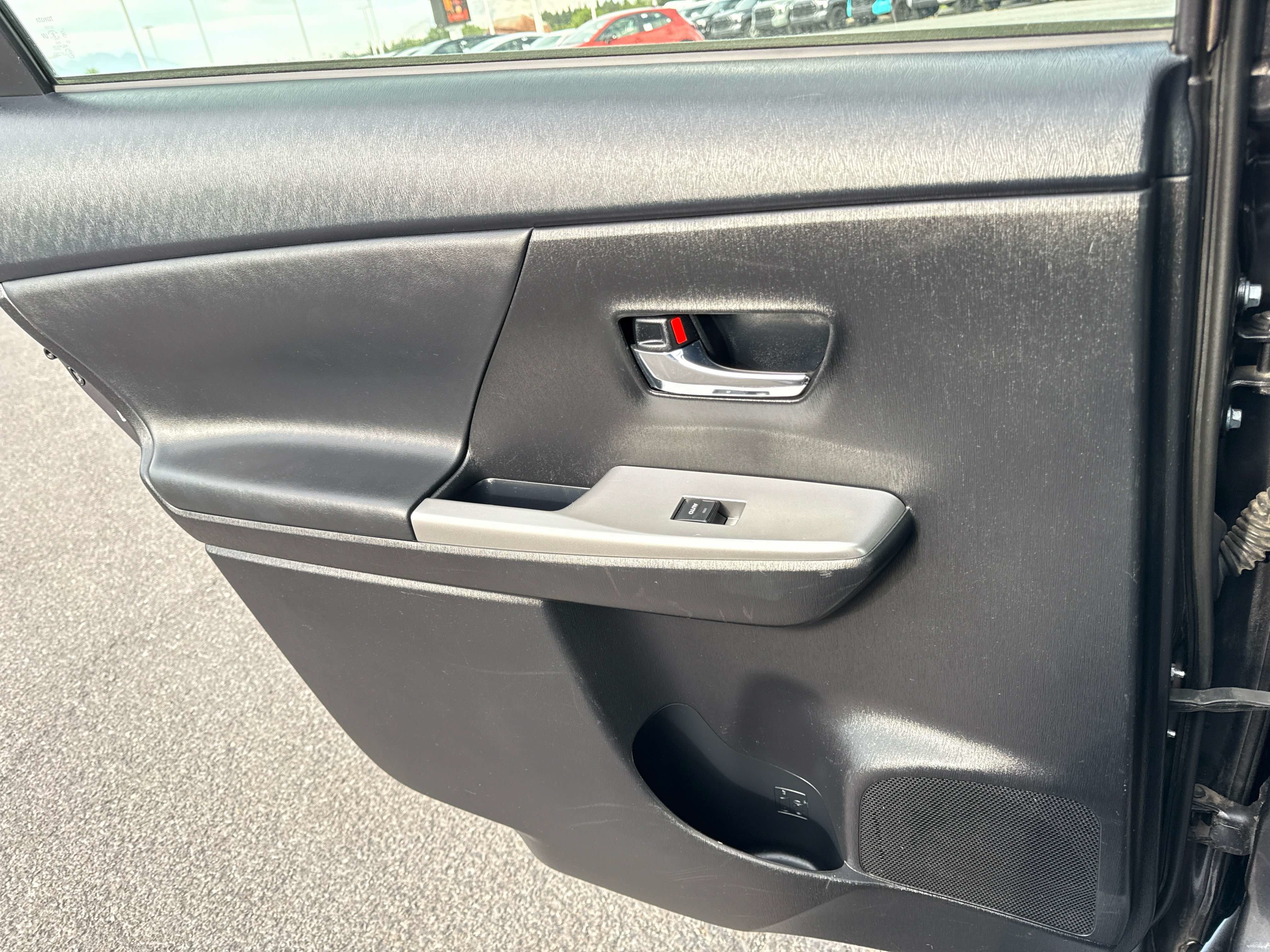 2016 Toyota Prius v Four