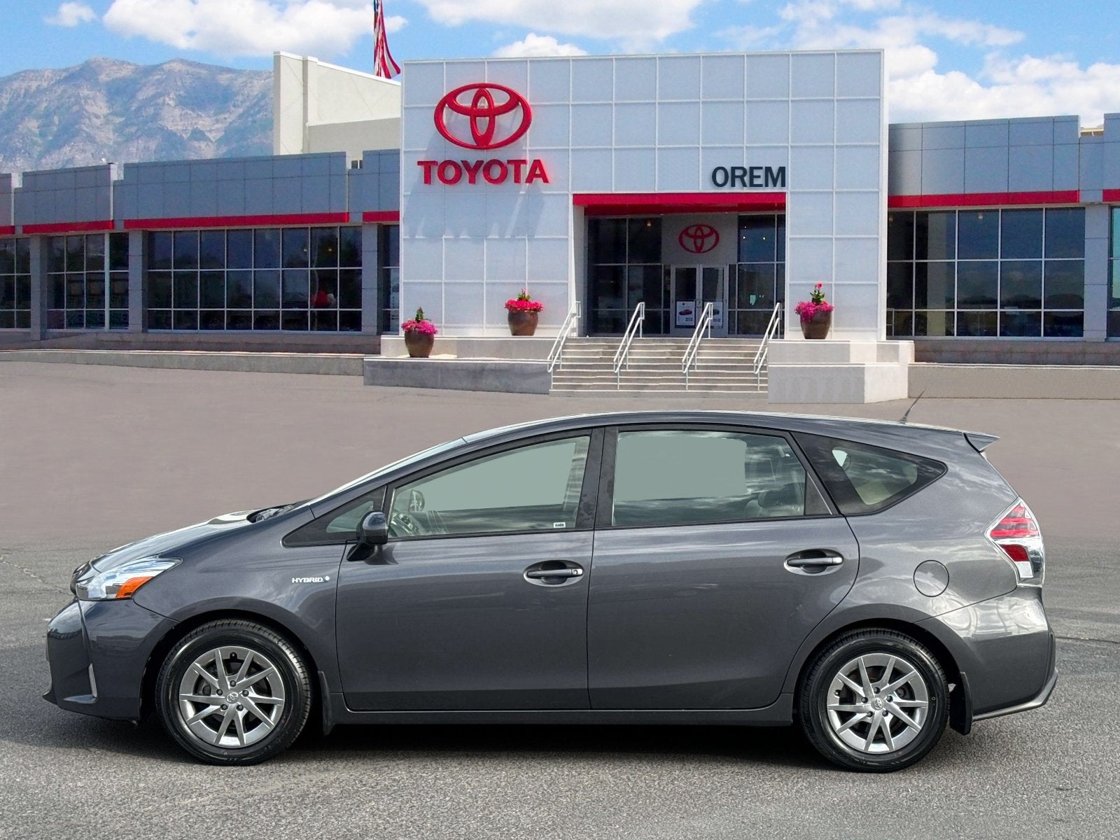 2016 Toyota Prius v Four