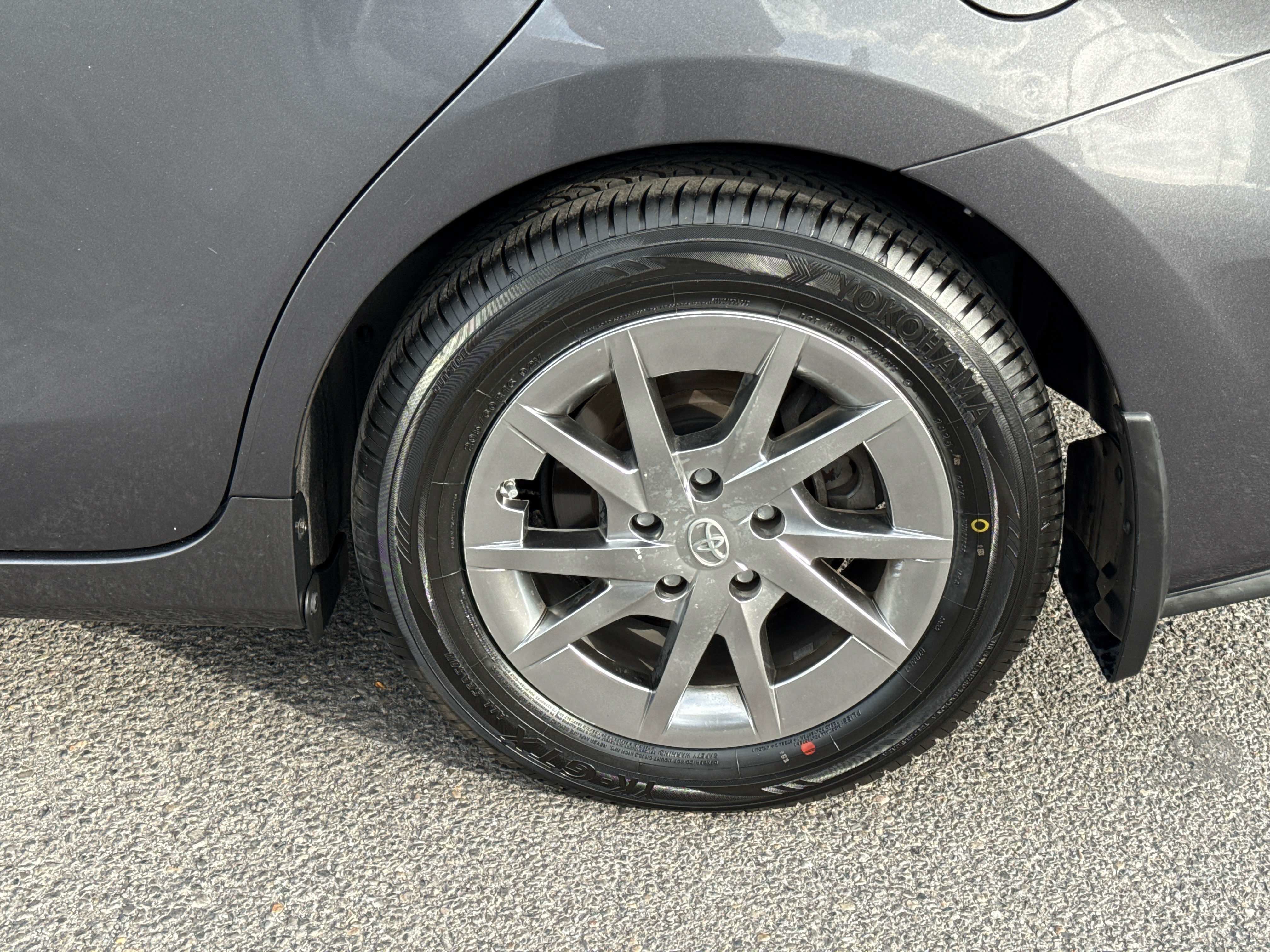 2016 Toyota Prius v Four