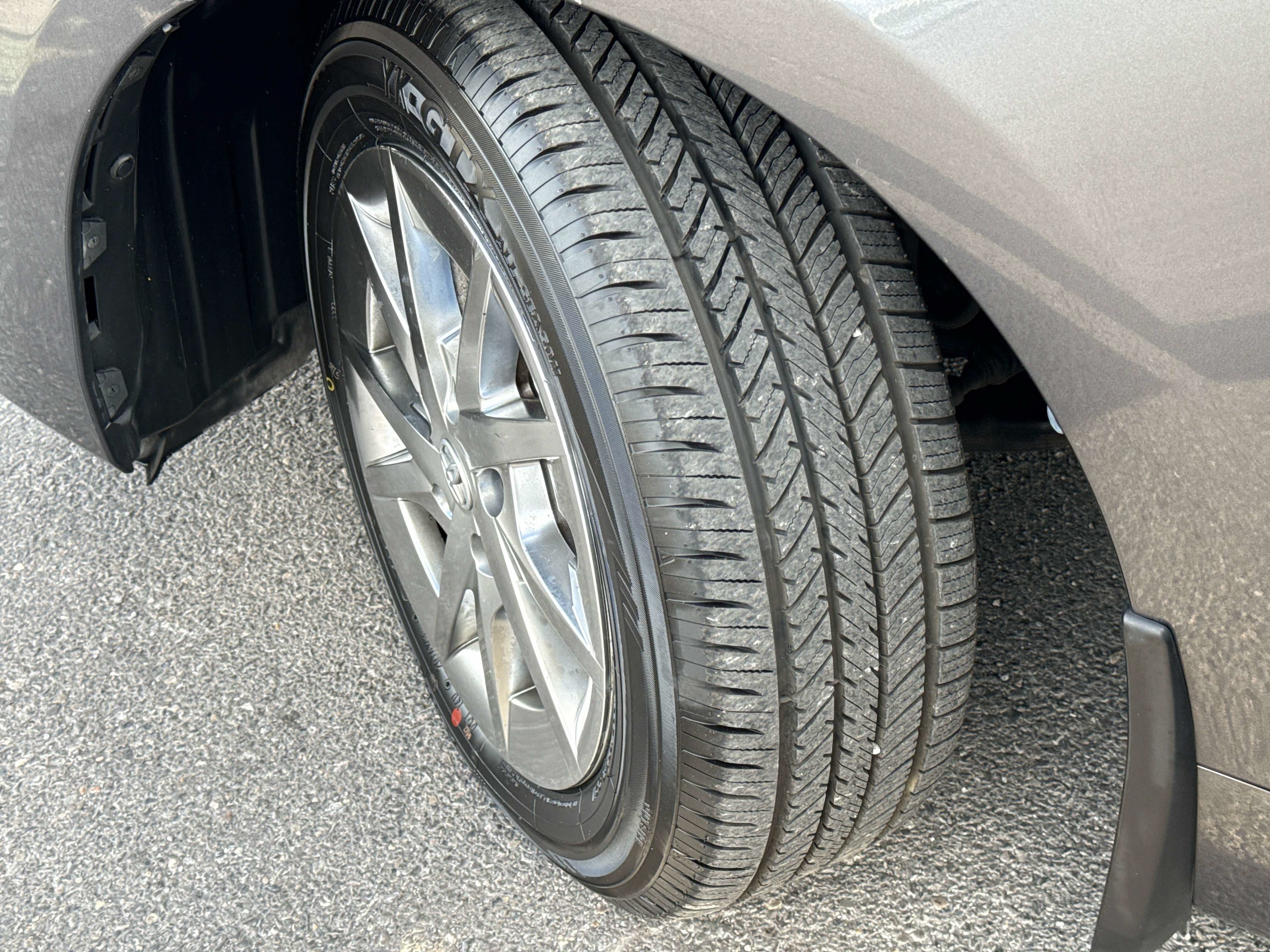 2016 Toyota Prius v Four