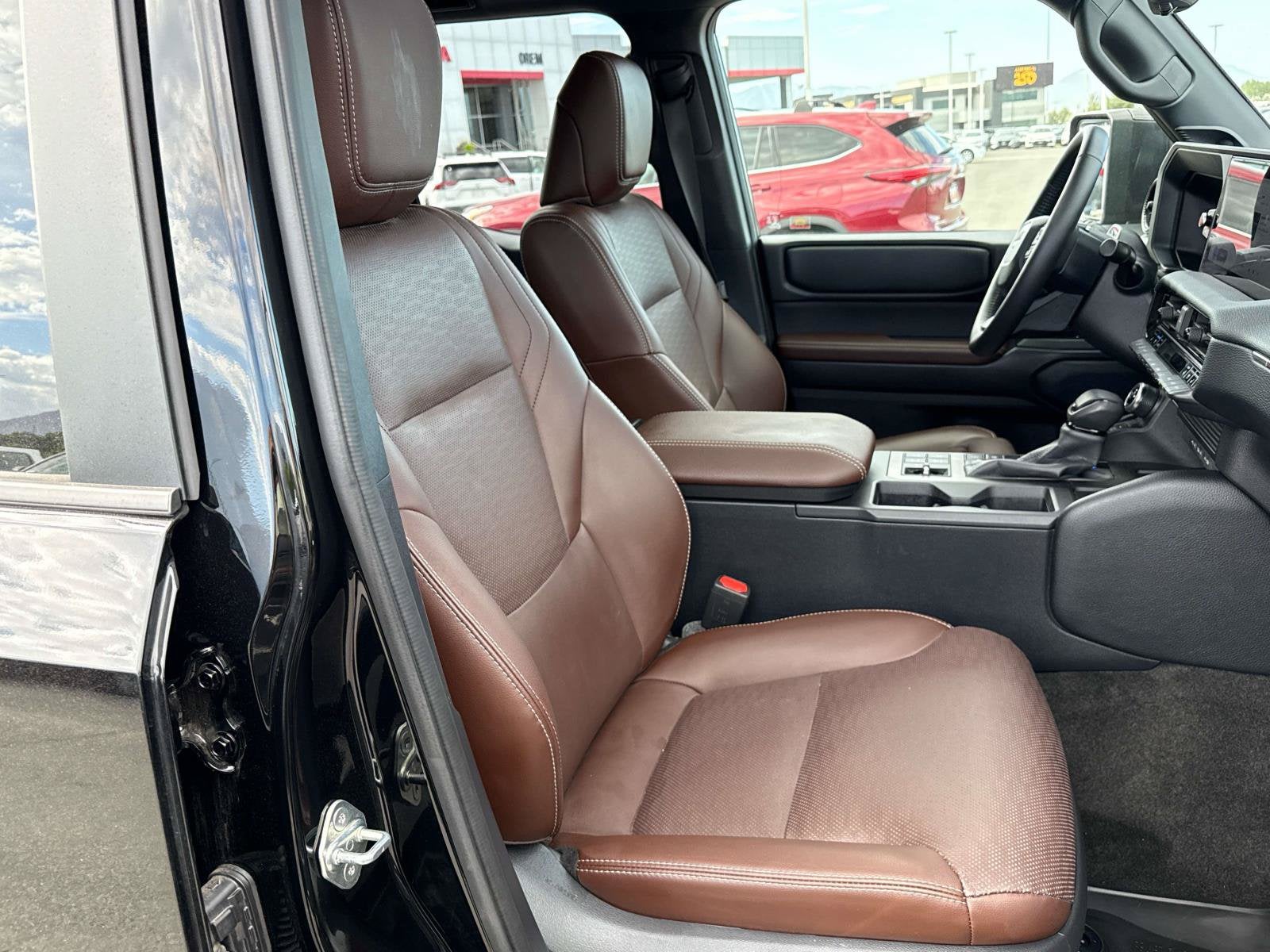 2025 Toyota Land Cruiser 4WD (Natl)