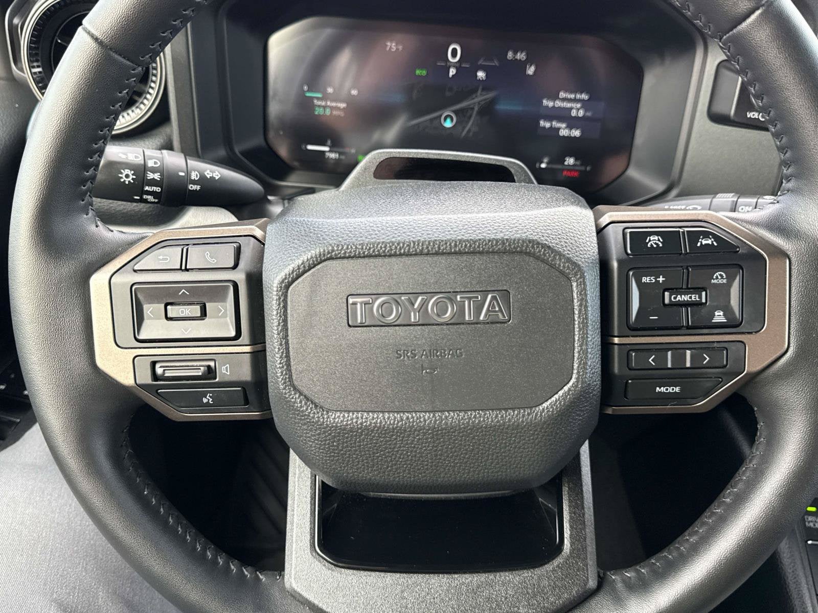 2025 Toyota Land Cruiser 4WD (Natl)