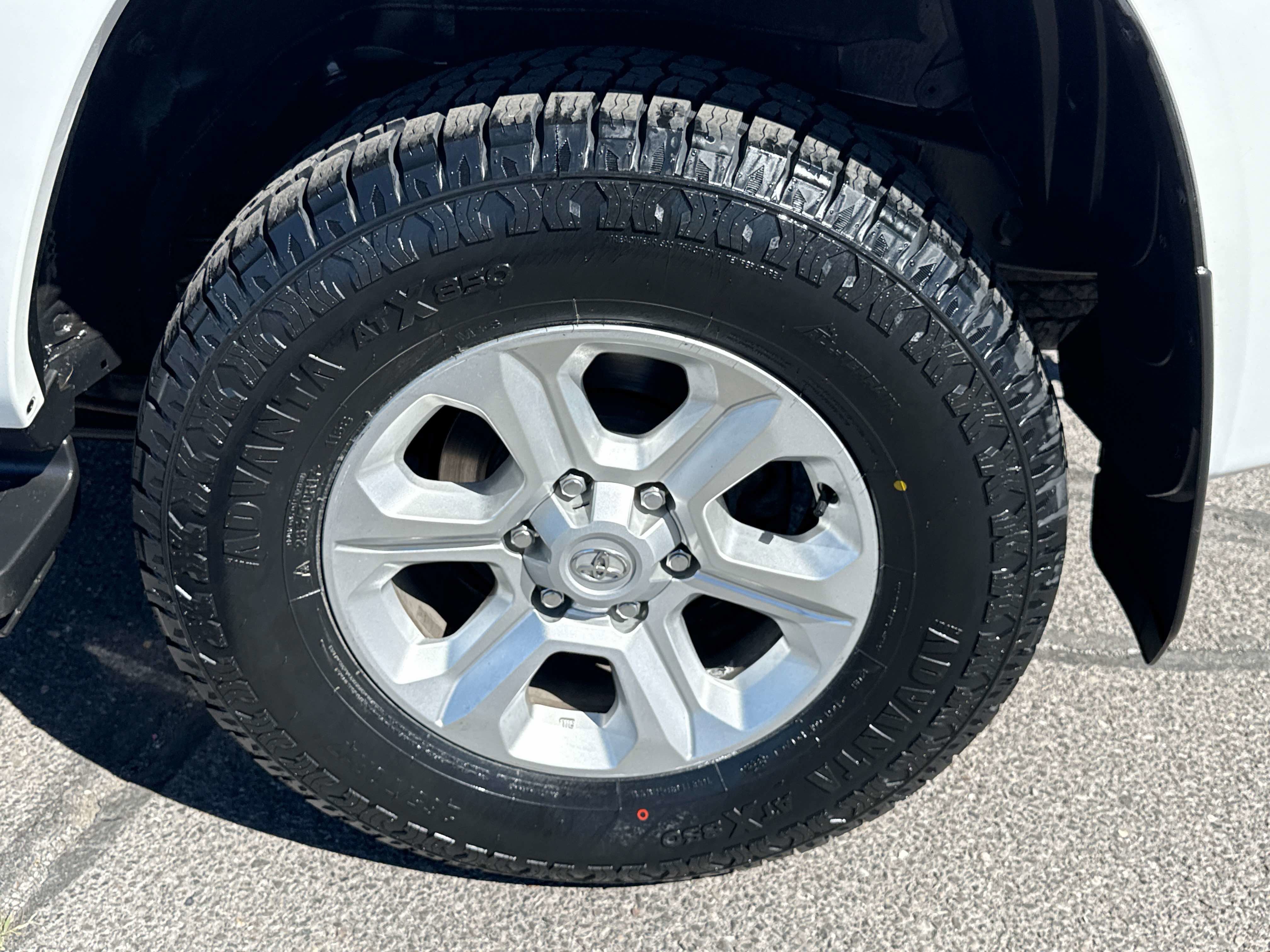 2024 Toyota 4RUNNER SR5