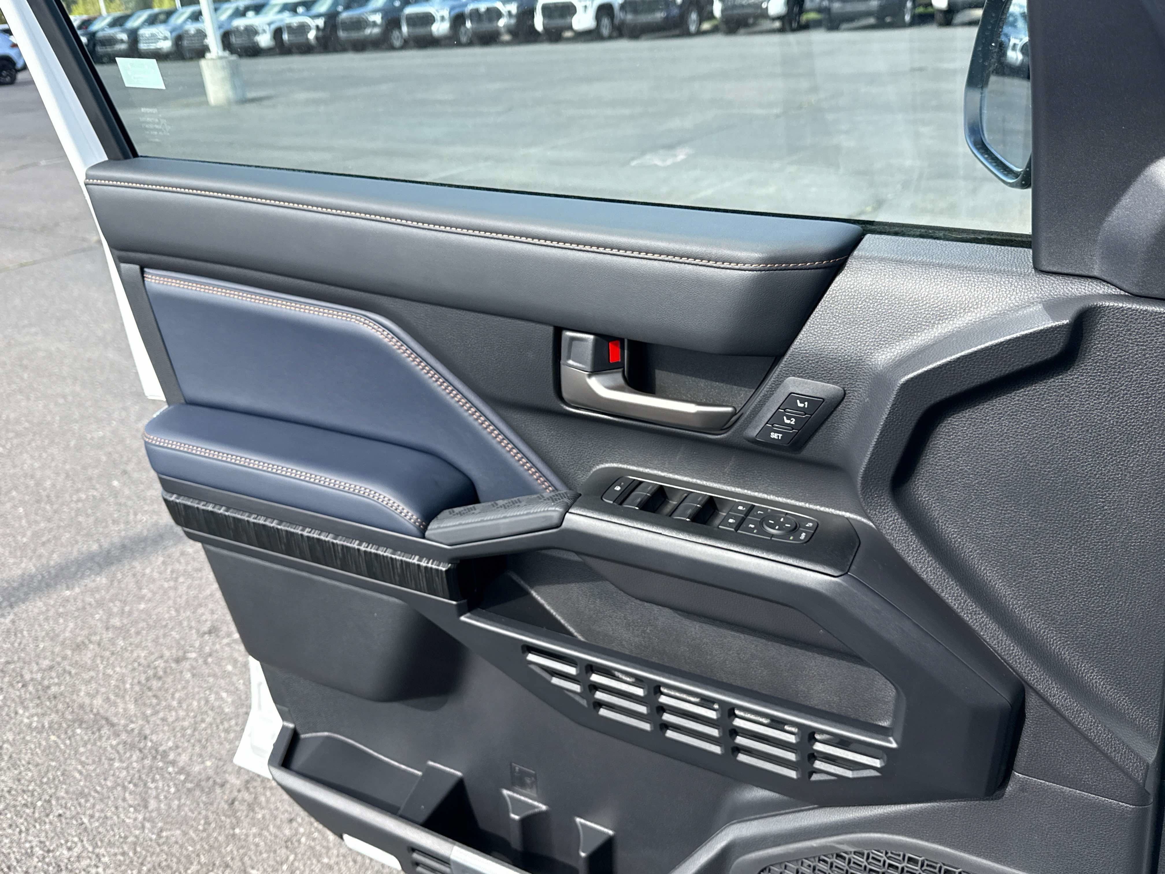 2026 Toyota 4Runner i-FORCE MAX Platinum