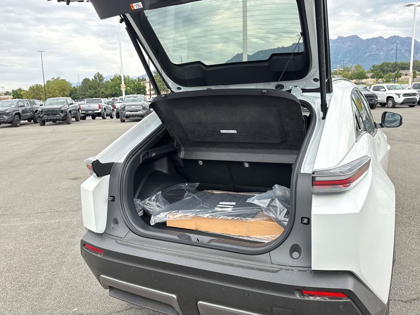 2026 Toyota C-HR SE