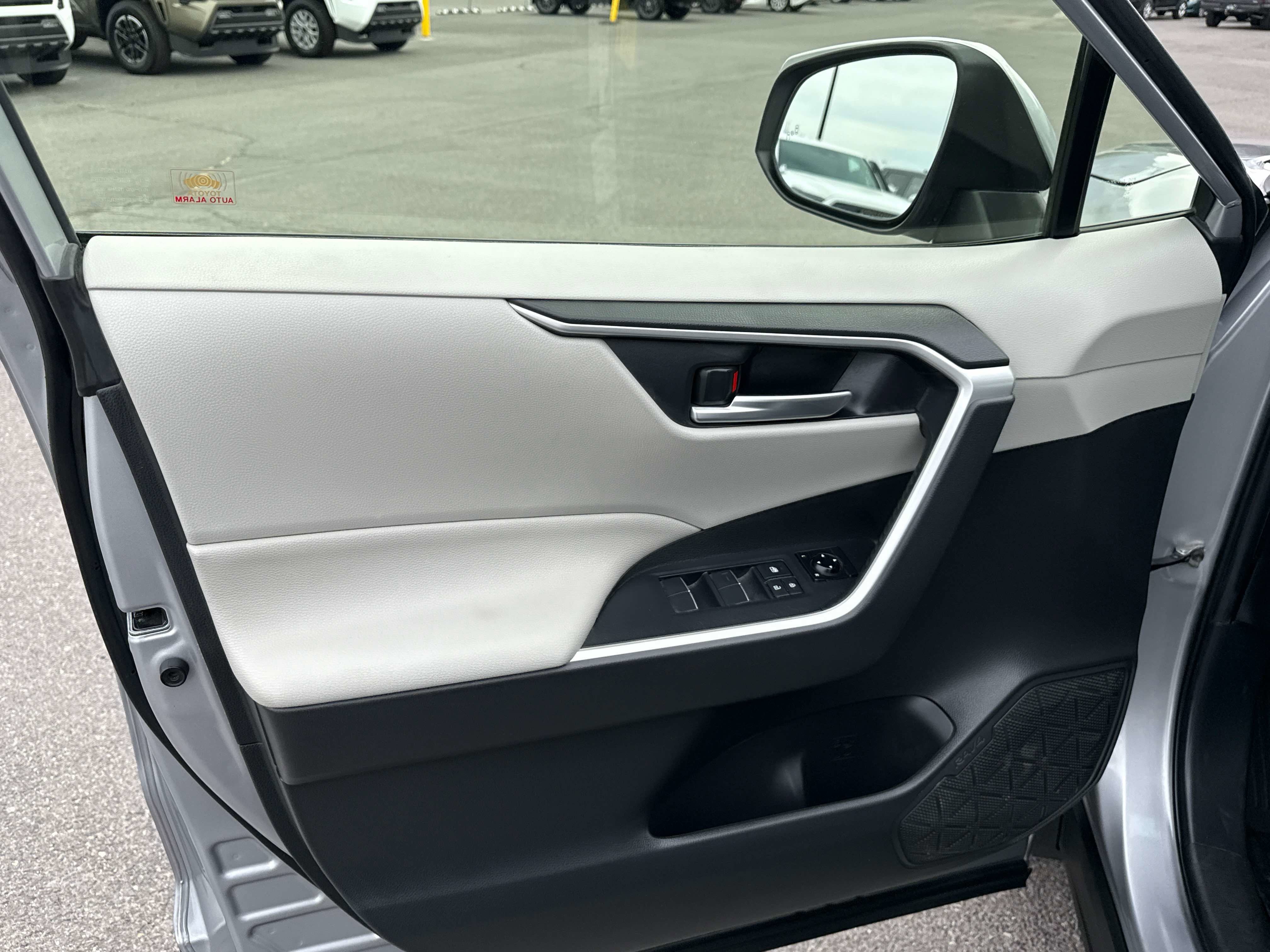 2021 Toyota RAV4 HYBRID Hybrid XLE Premium
