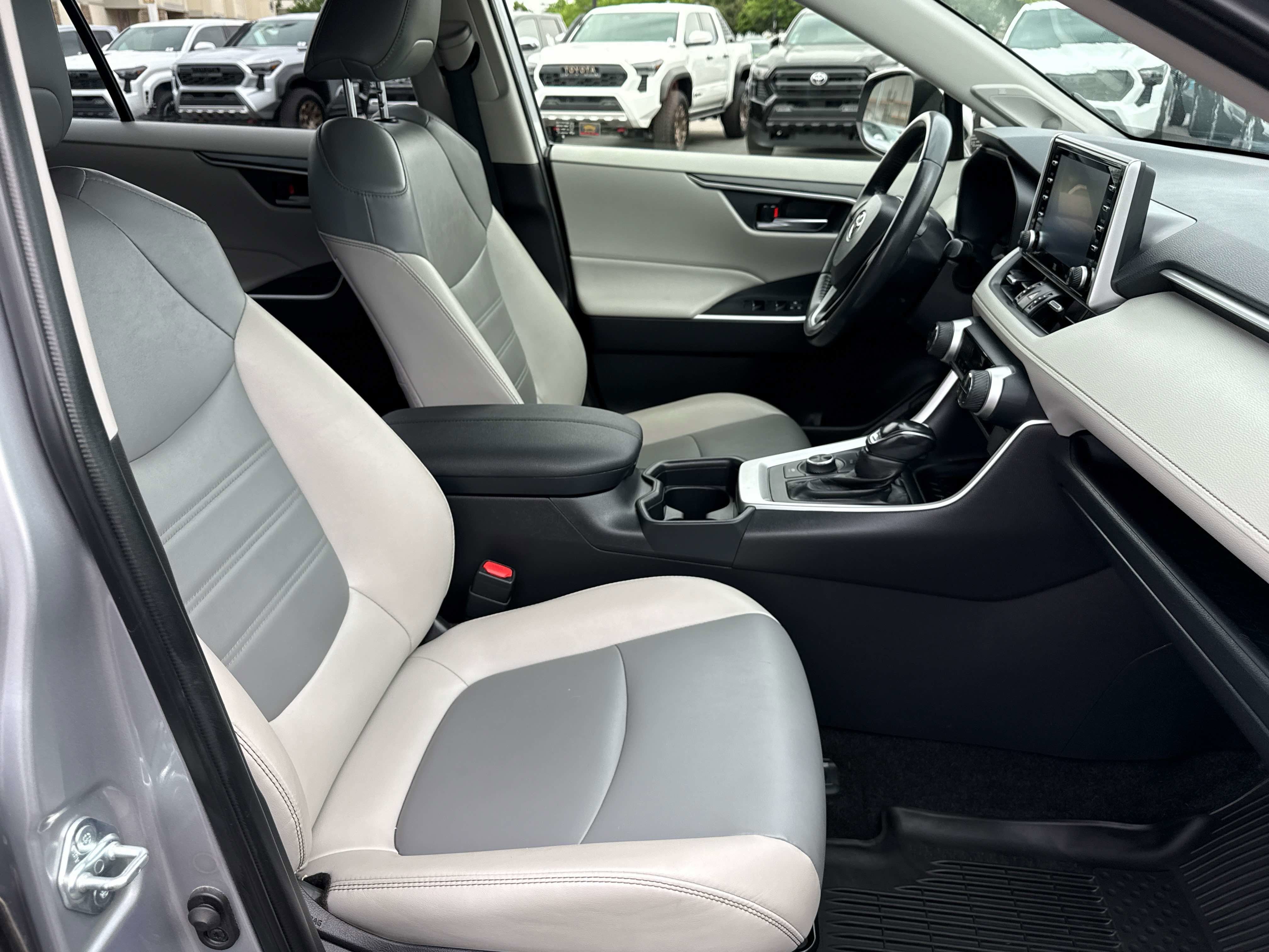 2021 Toyota RAV4 HYBRID Hybrid XLE Premium
