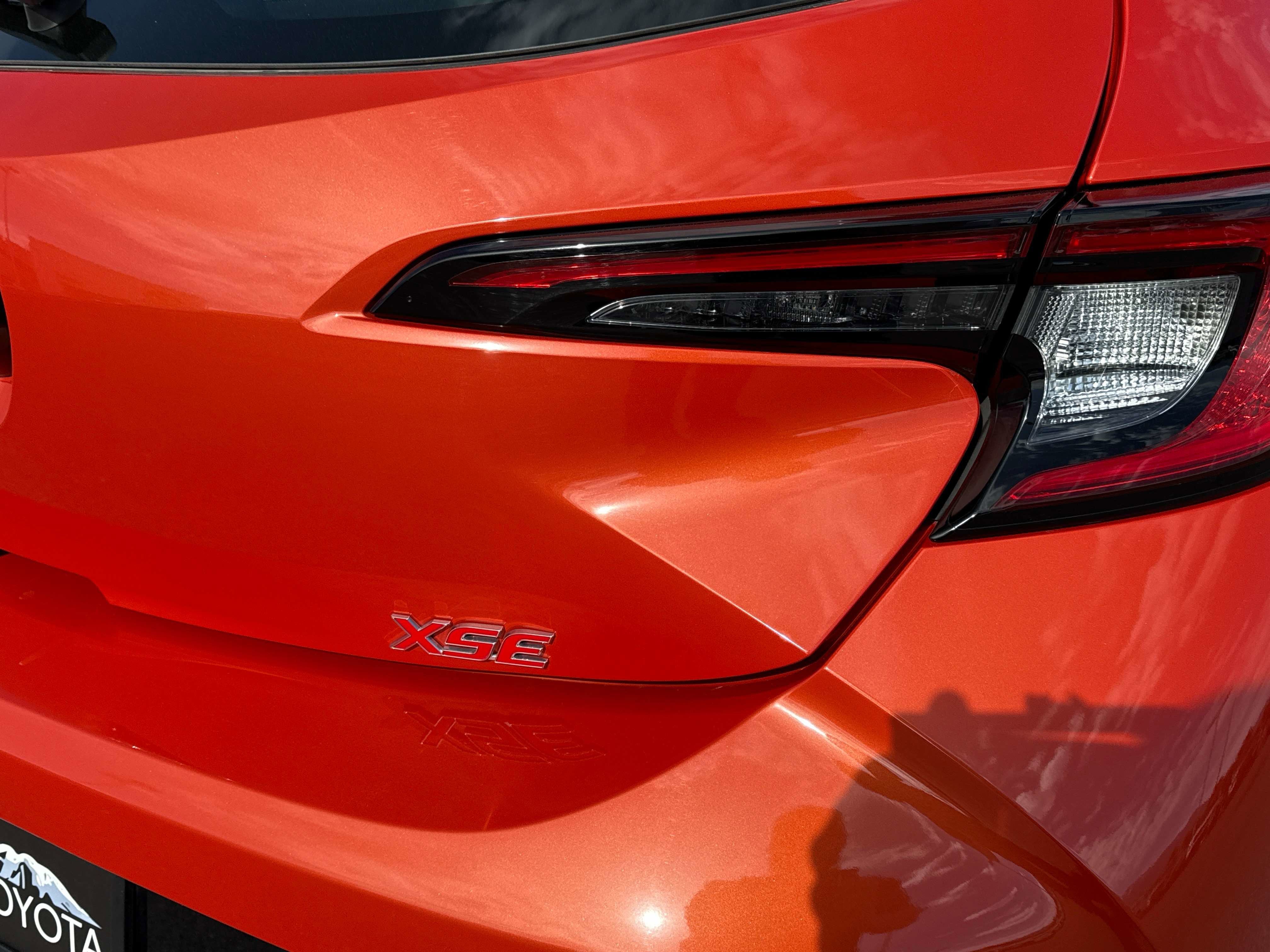 2025 Toyota COROLLA HATCHBACK XSE
