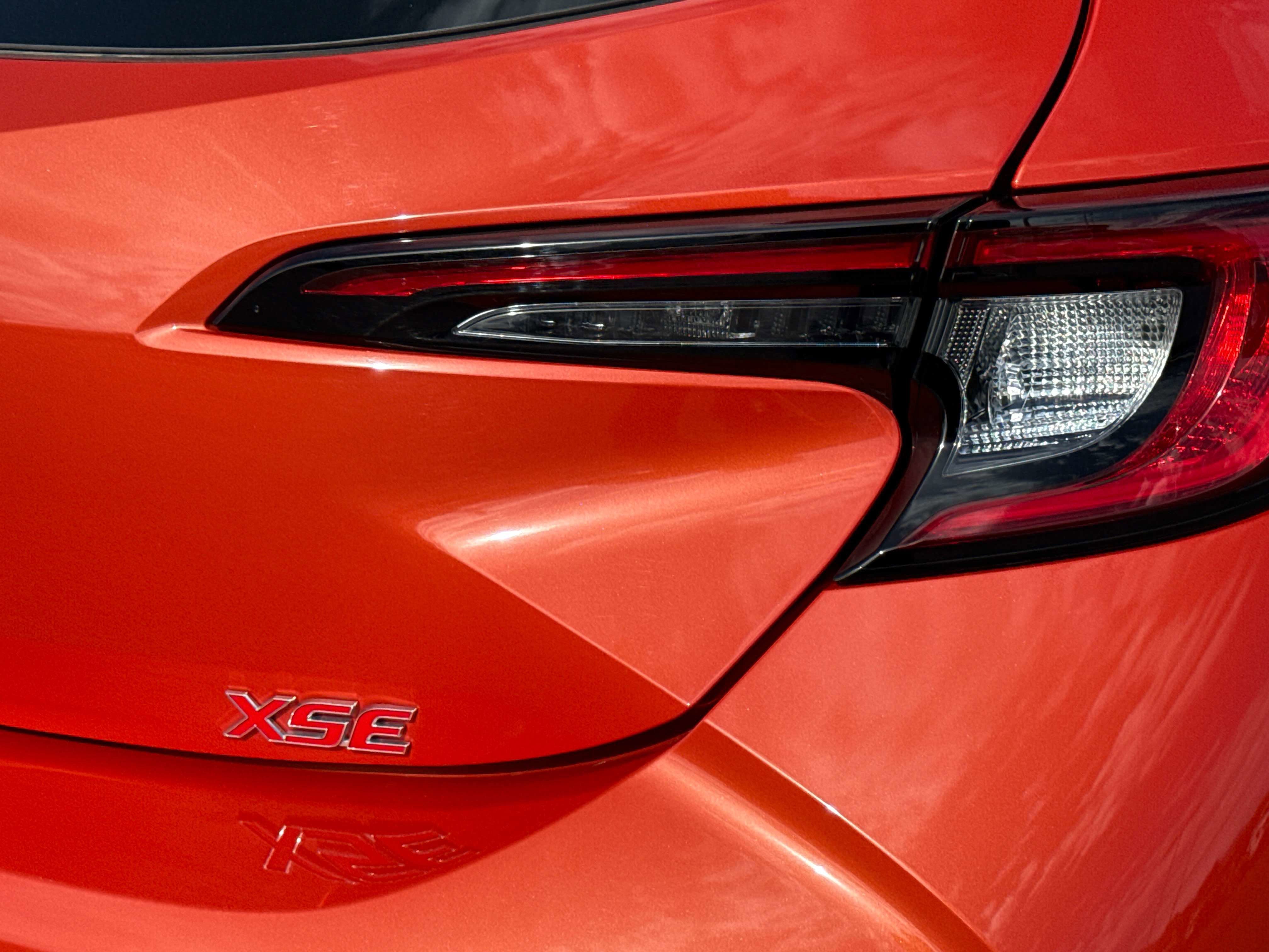 2025 Toyota COROLLA HATCHBACK XSE