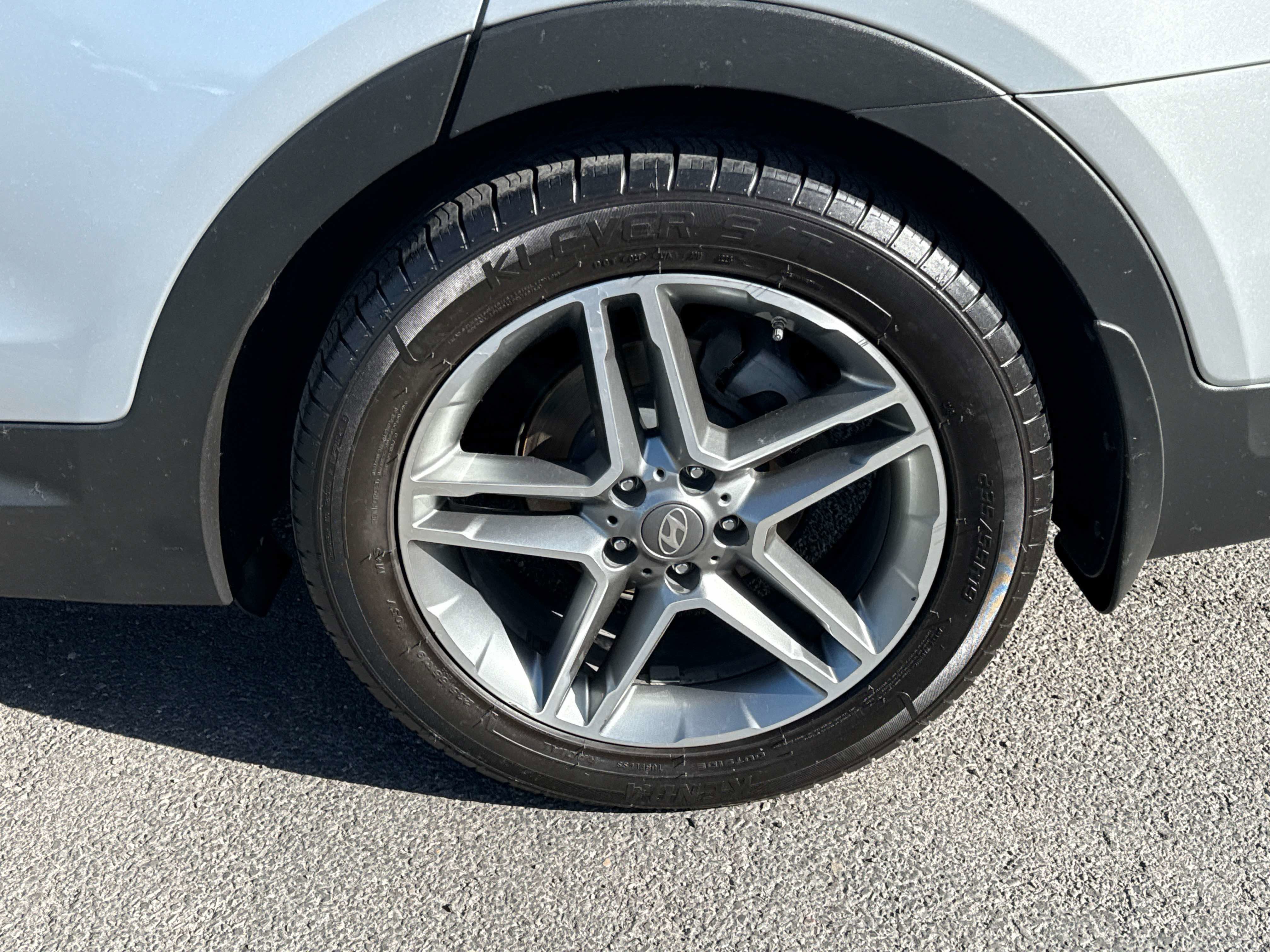 2017 Hyundai Santa Fe SE Ultimate