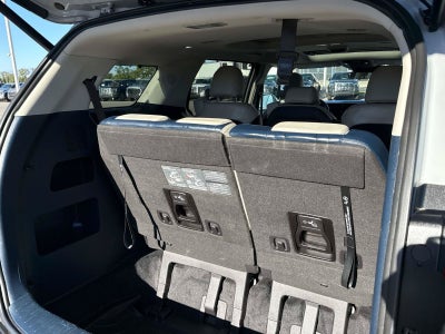 2025 Kia Carnival SX