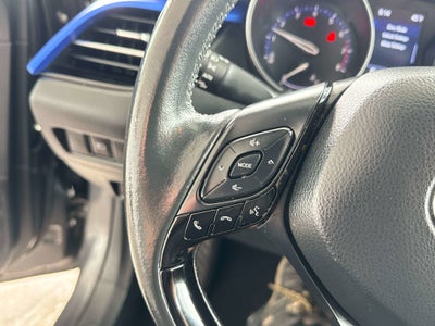 2022 Toyota C-HR XLE