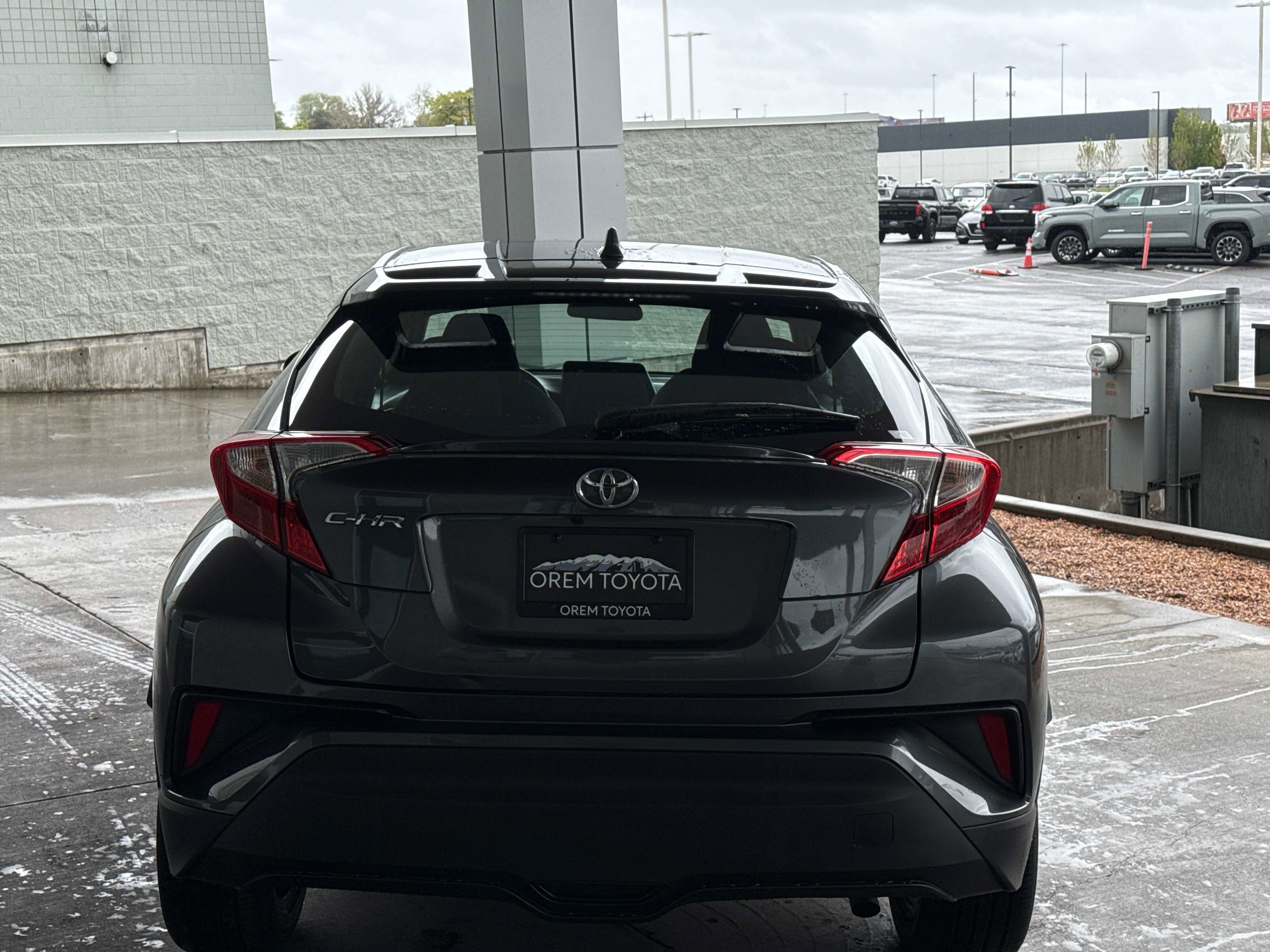 2022 Toyota C-HR XLE