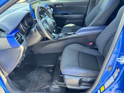 2022 Toyota C-HR XLE