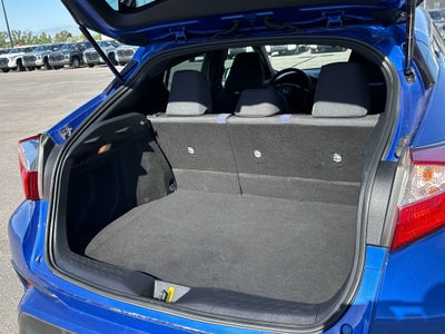 2022 Toyota C-HR XLE