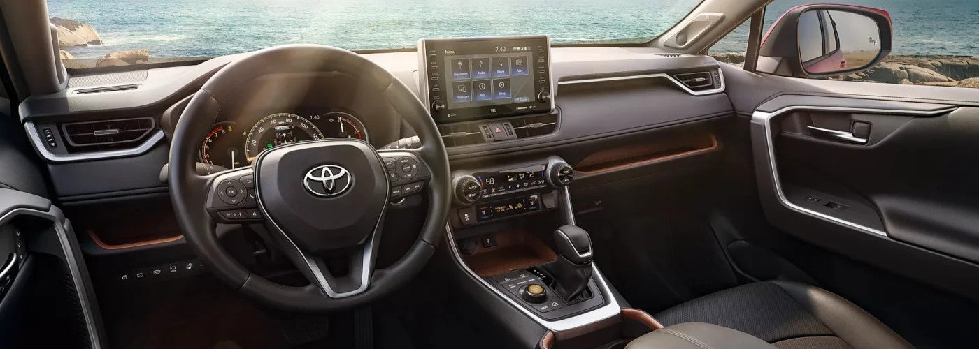 Cómo Resetear la Luz de Mantenimiento en una Toyota RAV4